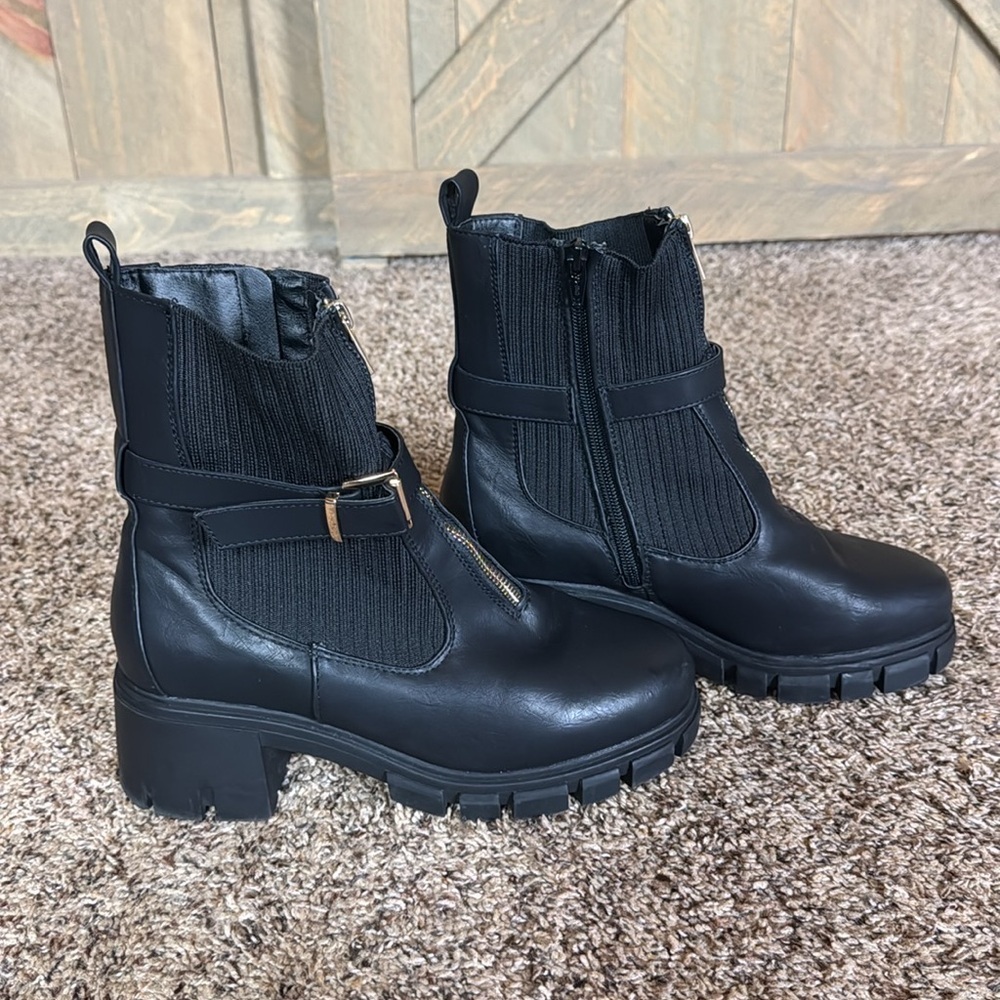 Black lug sole vegan leather combat / moto boots Size 10W - Picture 6 of 12